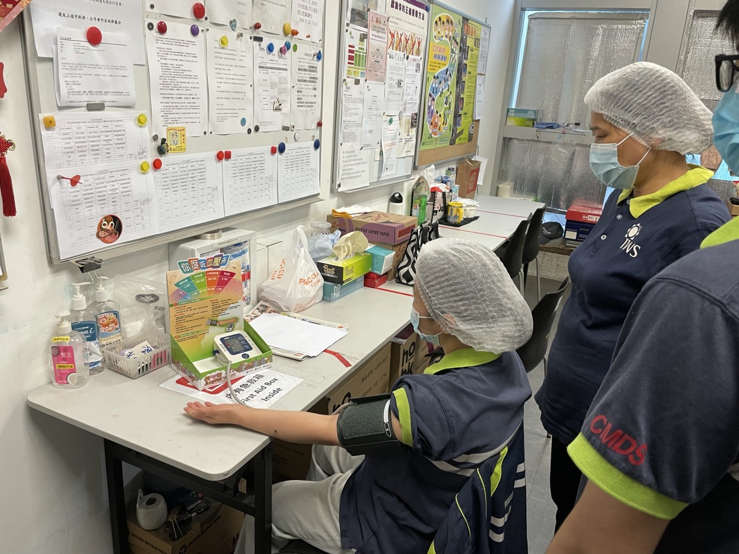 Photos of using health check-up kit by organization